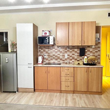 Belien Apartman Mako Bagian luar foto