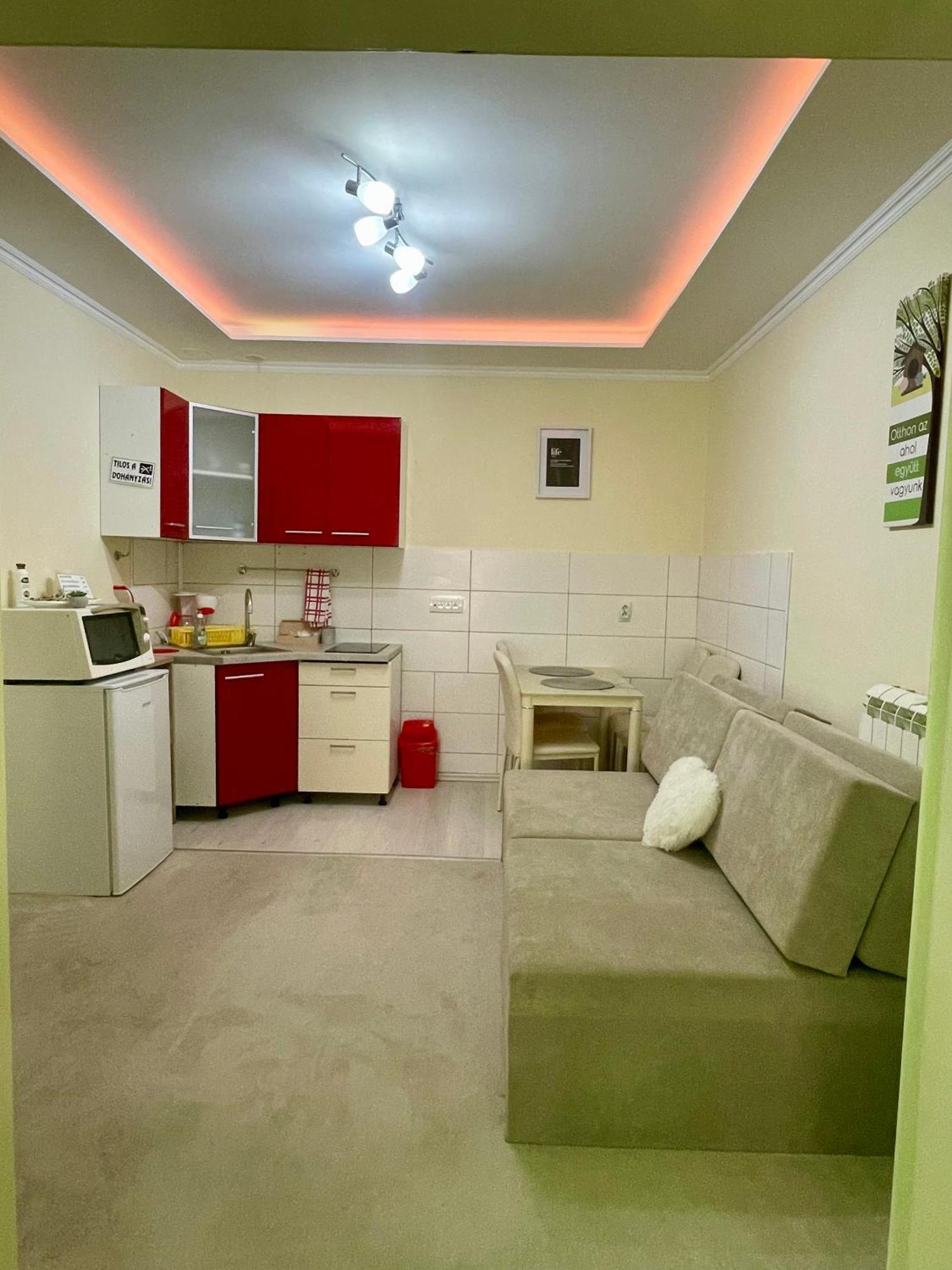 Belien Apartman Mako Bagian luar foto