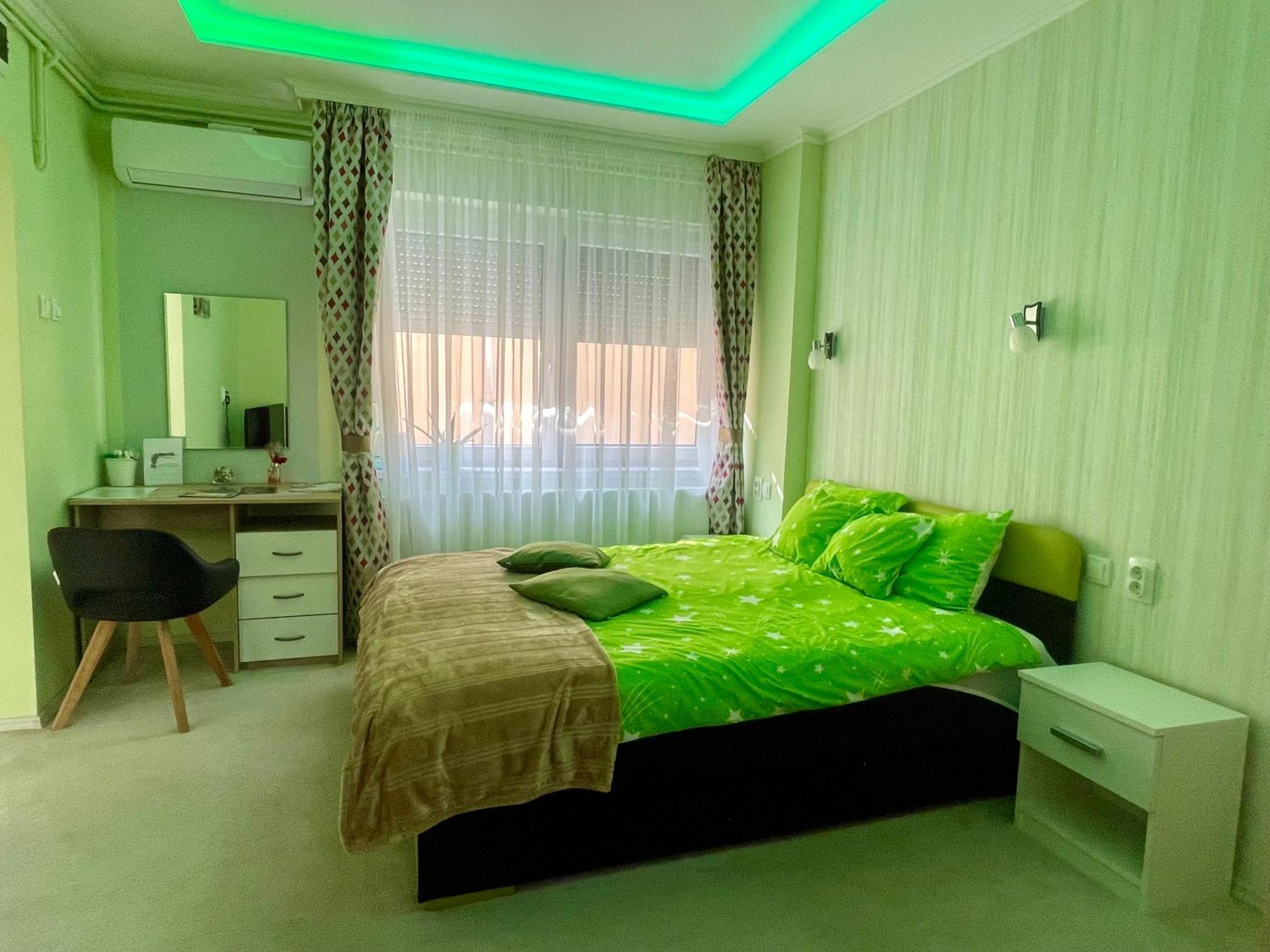 Belien Apartman Mako Bagian luar foto