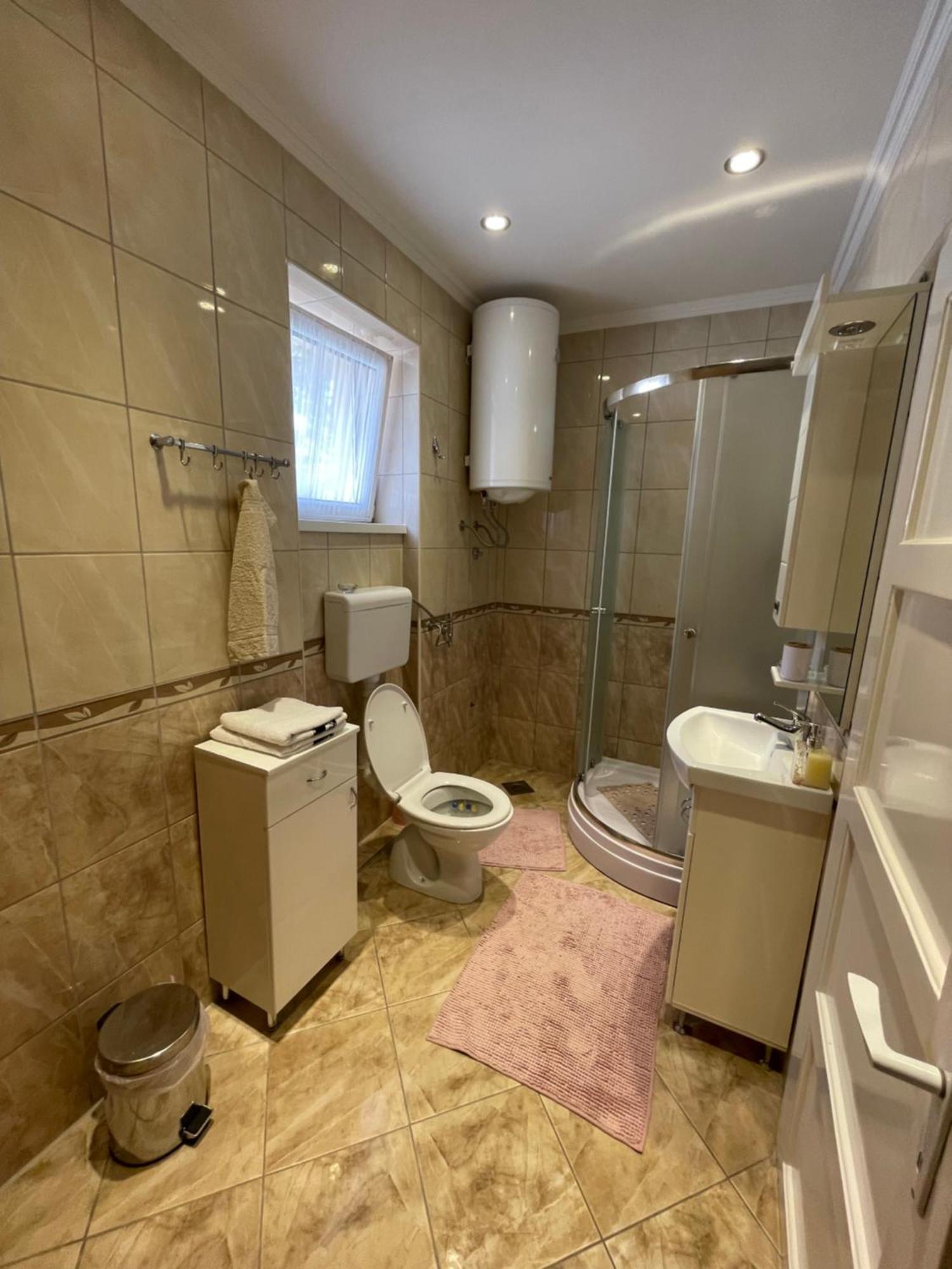 Belien Apartman Mako Bagian luar foto