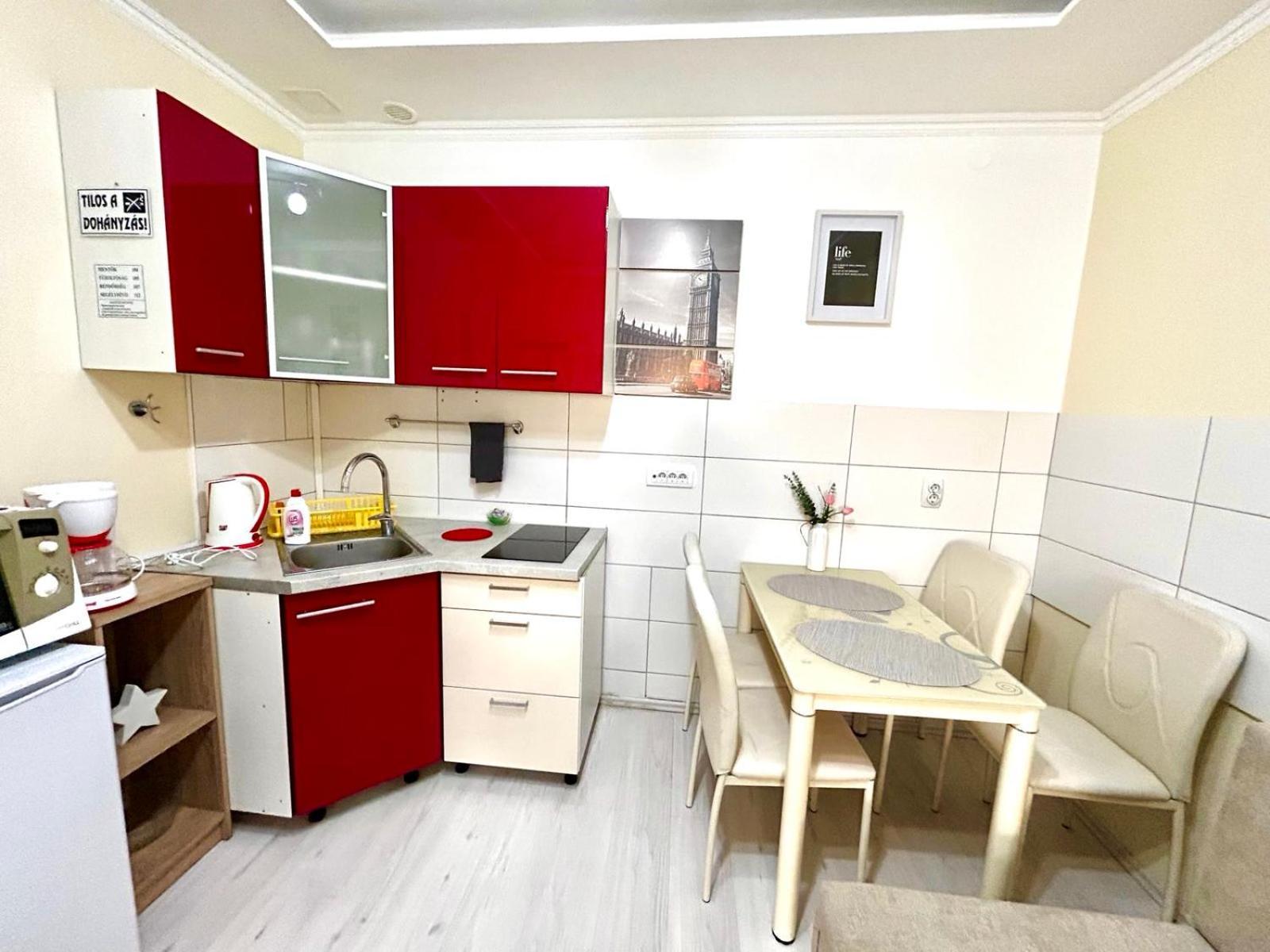 Belien Apartman Mako Bagian luar foto