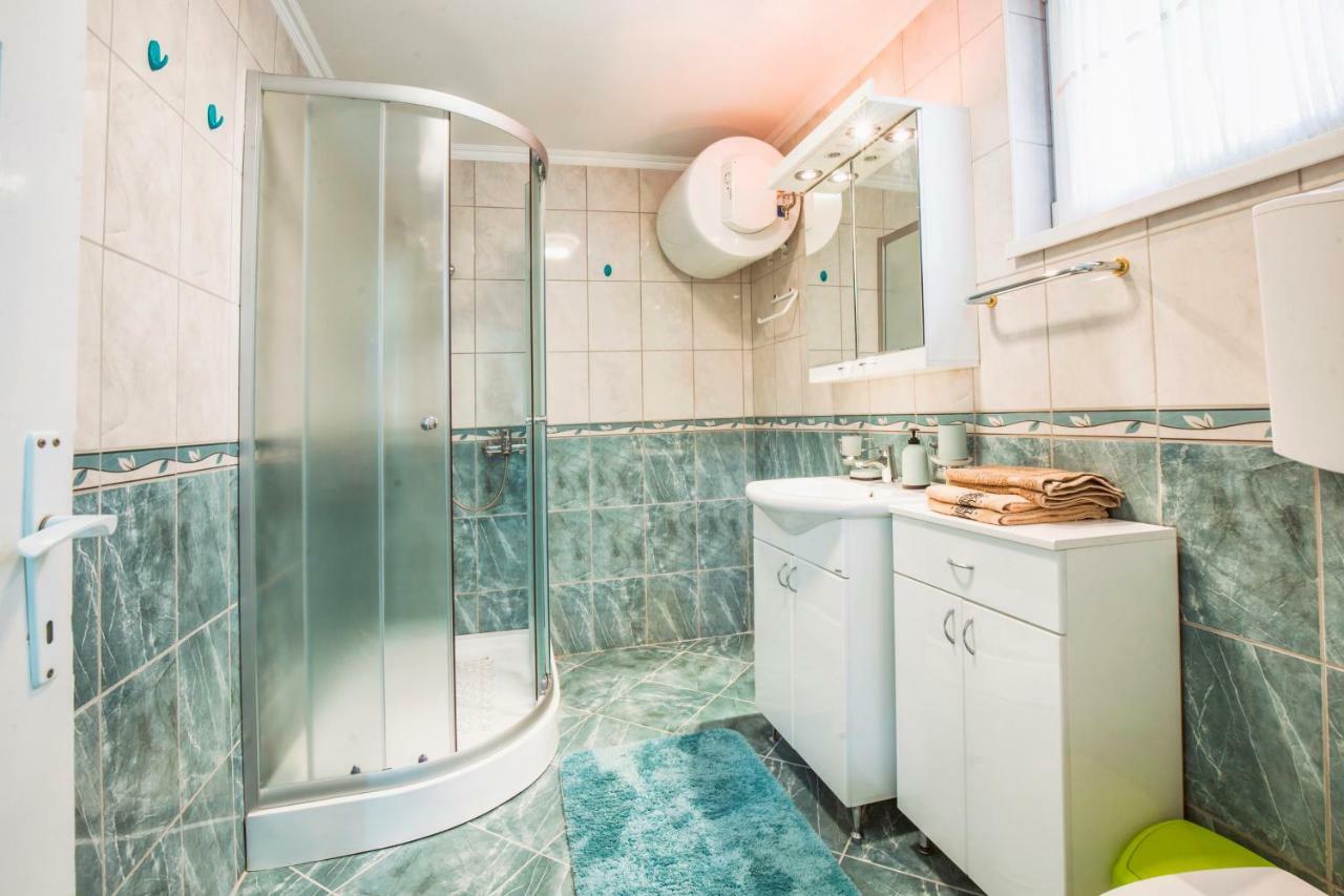 Belien Apartman Mako Bagian luar foto